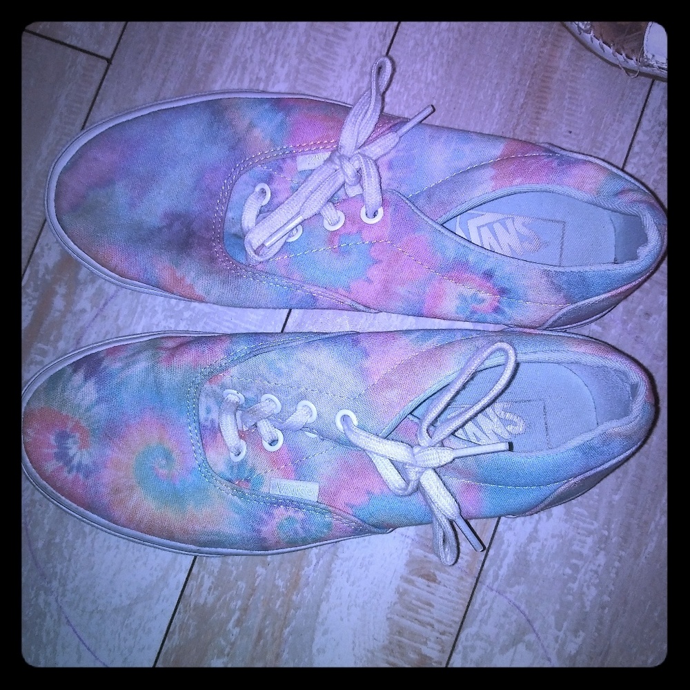 Van tye die shoes